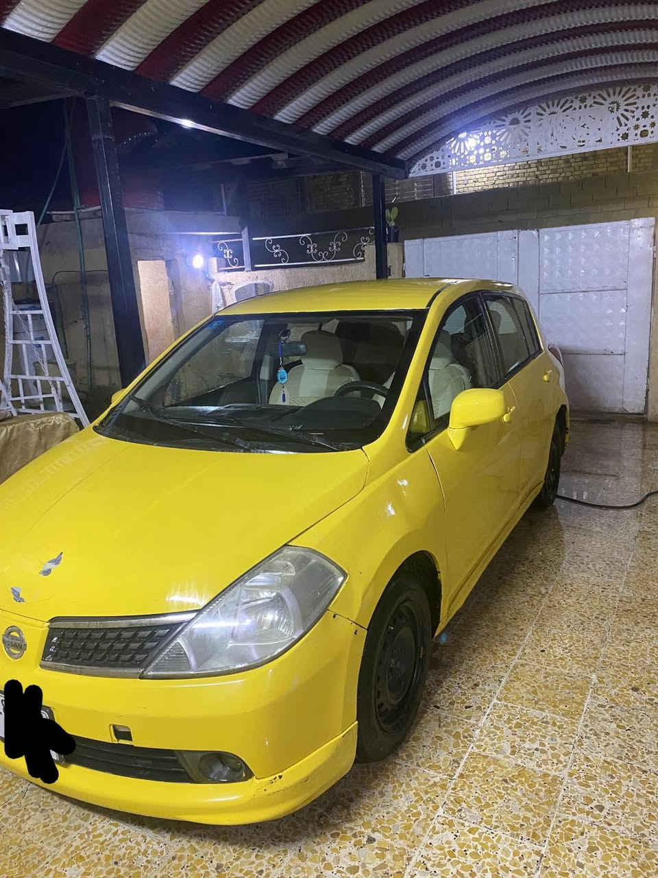 سلام عليكم سياره نيسان  افيرسه مديل٢٠٠٧ رقم تجف مكان سعر ٦٠ ورقه الكوت رقم الهاتف***********
