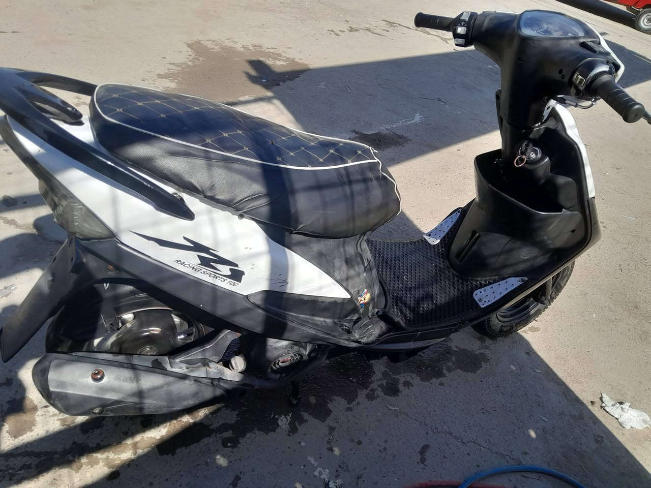 سلام عليكم
مكس عدله مكينه مكفوله 
اشاير  لاايت كله شغل سالف هندر
سعرها ٥٥٠ بيها مجال خادم الطيبين 
بغداد زعفرانيه شارع كهرباء 
رقم ***********
