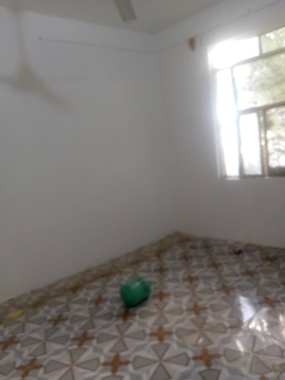 بيت زراعي سند 25 قرب سيطرت المصلخ غرفتين وبراني وصاله ومطبخ بنيان طابوك بنيان 2018 متوفر جميع الخدمات السعر 35 بيت جديد وحلو ومرتب واسع بيت فارغ شراي يجي خاص ***********
