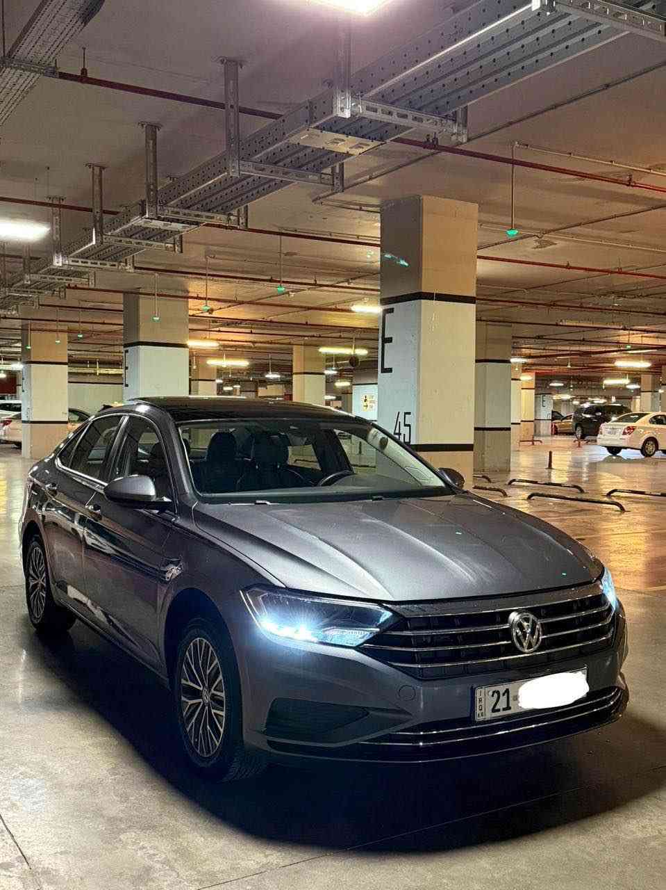 jetta 2021 SEL فوول مواسەفات 
پانۆراما

‎کوشن جڵد 
‎کوشین هیتەر
‎کوشن کارەبا 
سێ مۆدی لێخورین 
‎ئیکۆ نۆرماڵ سپۆرت 
‎ناو لید 
‎تەبرید دوو زۆن 
‎شاشە گەورە 
‎ڕاداری پیشەوە 
‎ڕاداری پشتەوه
‎کامێرا 
‎گێر تۆماتیک حادی سپۆرت 
‎زۆر مواسەفاتی تر 
سەیارەکە بەس بۆنیتی کراوە بە بیلاد بێ بۆیاخ و پەلەیە pdr هەیە ناوگرتنو شانسی نییەتی بەشەرت رادێتەریشی بلادیە بەشەرت  گێرو مەکینە بەشەرت تەقەو رەقەشی نیە .
ماوەی ڕۆشتنی ٧٠ هەزار کیلومەتر 
شوێن سلێمانی 
ژت: ***********
ژت: *********** السليمانية, العراق

