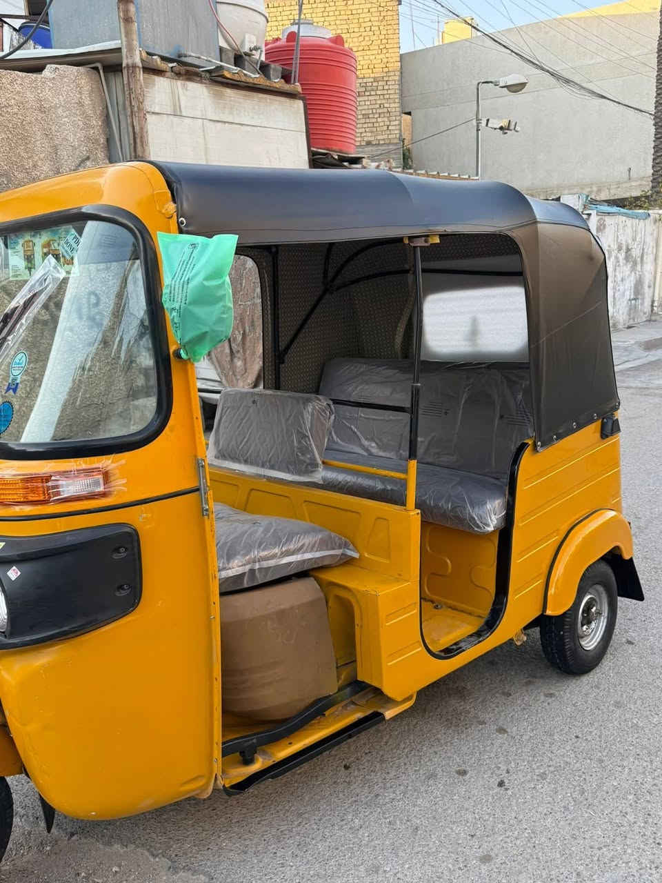 السلام عليكم تكتك موديل 2020 رقم وسنويه بغداد تحويل ثاني يوم مكينه مكفوله السعر (6500) مكاني الكماليه شارع المصرف رقمي ‭0777 228 8402‬
