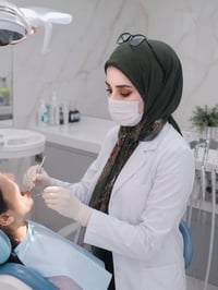 حشوات تجميلية • طقم اسنان جزئي • جامعة الهادي