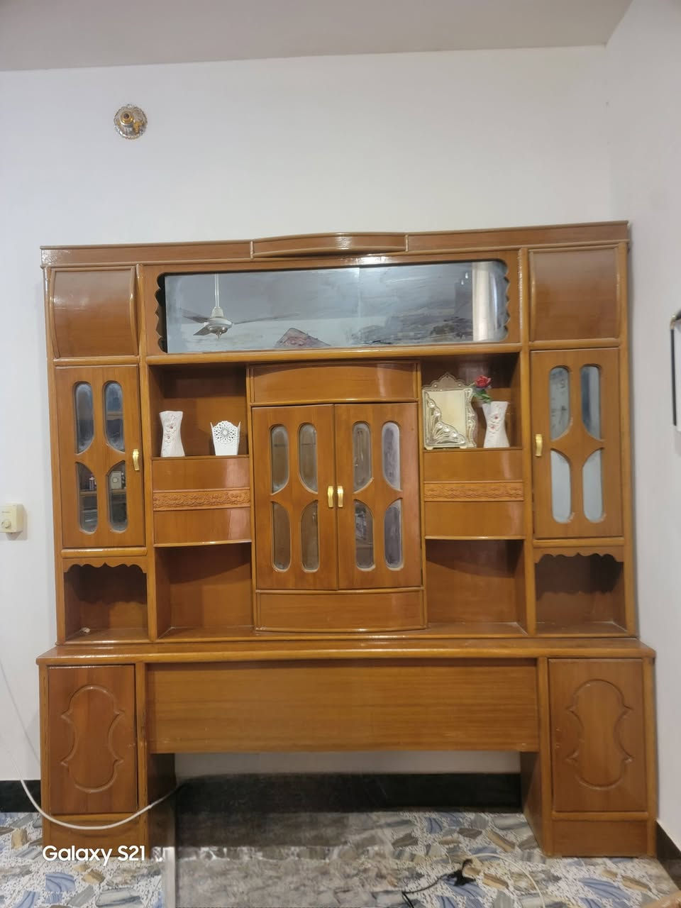 سلام عليكم ورحمة الله وبركاته 
قرفة اخشاب احطاطه خشب ثخين 
للبيع نضيفه فقط الكنتور مبدل باب بس مواله 
وجربايه ماوياهى 900وبيه مجال مكاني الانبار الفلوجه رقم الهاتف ***********
