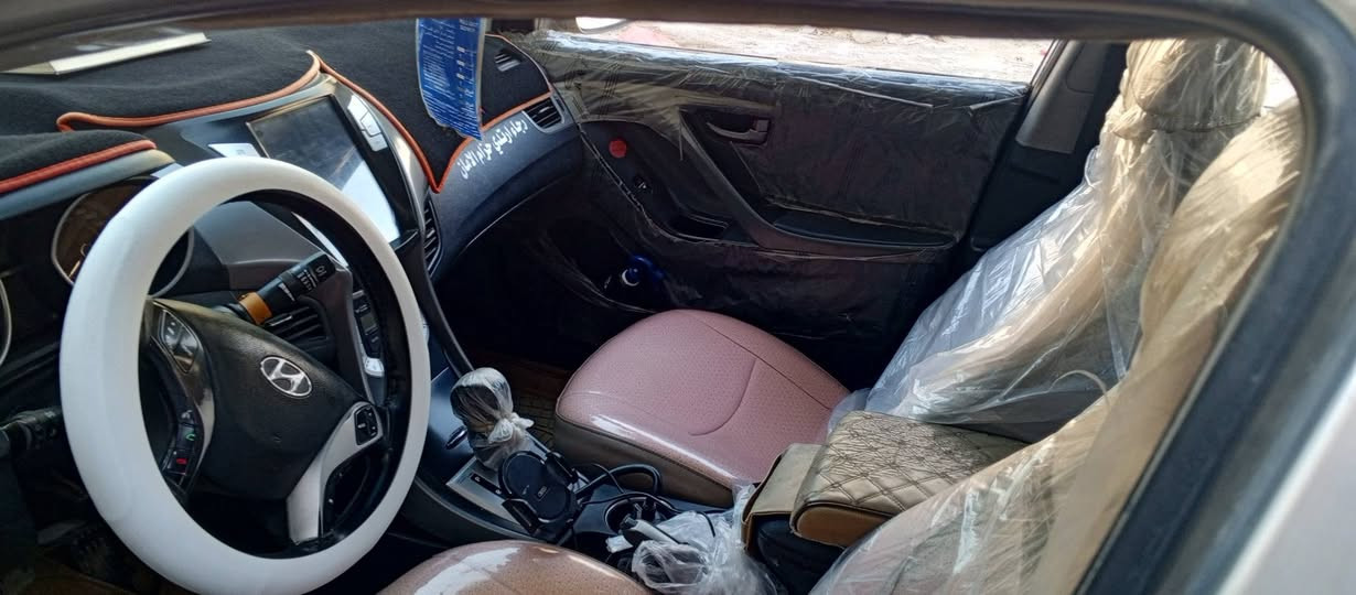 السلام عليكم  سياره الانترا افانتي خليجي موديل 2012محرك وكير قطع سياره كامه اي نقص ما بيه باسمي تحويل ثاني يوم تبريد تدفئه صدر سياره جاهزه من كلشي السعر 105 للاستفسار على الواتساب وهذا الرقم *********** مكاني ابوغريب بغداد, العراق
