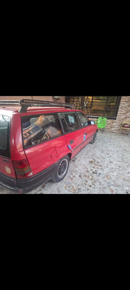 اوبل استره حجم 18 موديل 93
رقم سنويه هزه جديد طخم تاير جديد
صدر جديد مكينه كير شرط بدون صبغ 
تلقيطات تدفيه شغال السعر 42بيها مجال 
الاتصال ***********
