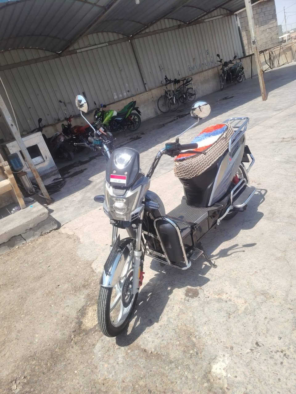 دراجة هارلي موديل 25
6زالبطاريات فول وعل الفحص ..
كهربائيات كلها شغاله .. اسويچات 2 بصمات 2 MP3 دبل سماعة.. دبل اشاره .. ستاند موبايل .. تثبيت سرعه ..
بطاريات 32 امبير الدراجة فول نظافة ووضع شركه واستخدام قليل ..
مكاني حبانيه سيسي
راسلني وبيك خير وادلل
*********** واتساب
