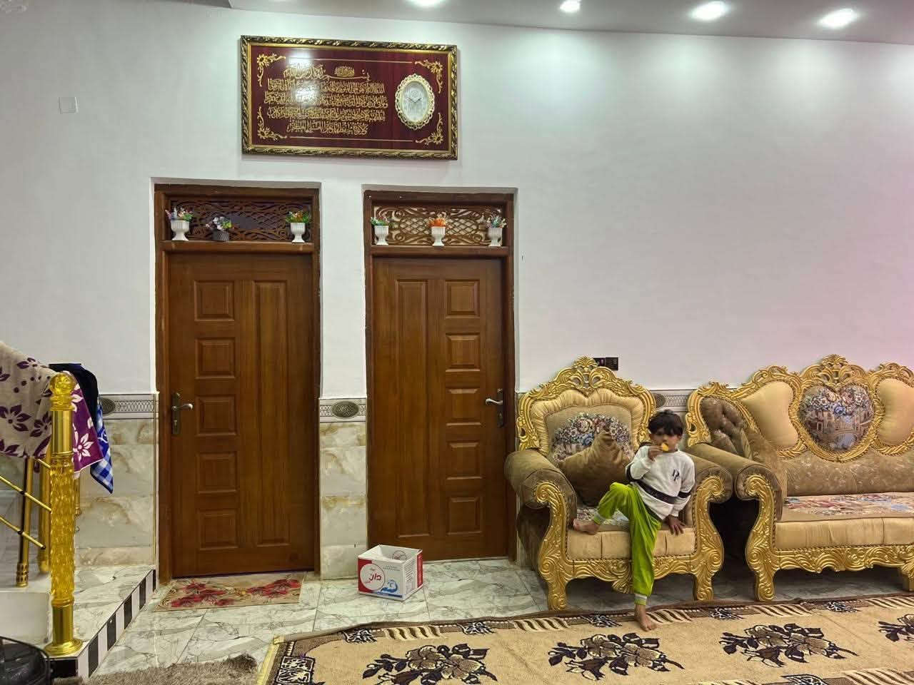 سلام عليكم بيت اللبيع عد ال نياز ع شارع العام زراعي  سعر 150
رقم مبايل ***********
