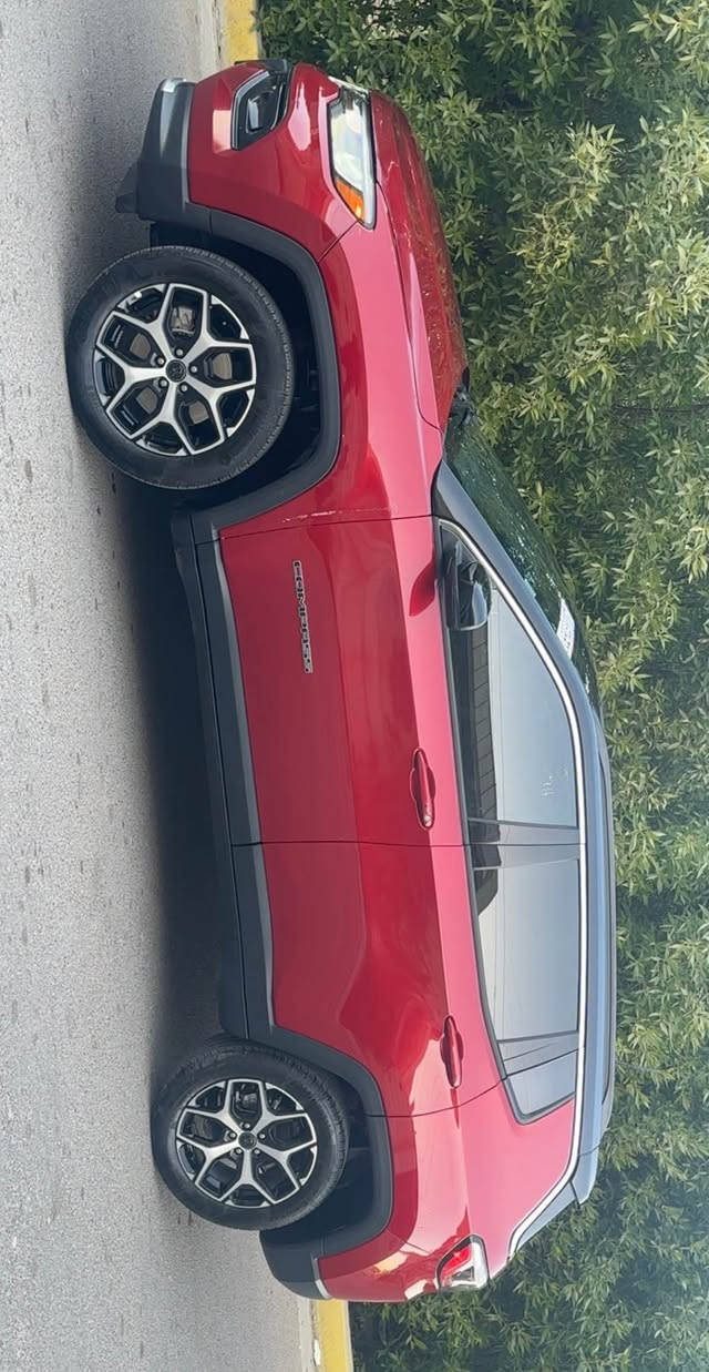 سلام عليكم للبيع او المراوس بشي اقل جيب كومباس ٢٠٢٥ ماشية ٦٠٠٠ بعدها زيرو منفيس باسمي بدون رقم فول لمتدد عدا بانوراما. حادثه كلش بسيط حافة الينيد صبغ فقط شبر كلشي ممبدل بيها بدون دواخل وناشر صور الحادث دعامية الامامية نفسها وبدون صبغ سياره كلش جديدة مكاني بغداد حي الجهاد السعر ١٧٢$ وبي مجال بسيط للاتصال *********** موجود واتساب فقط بغداد, العراق
