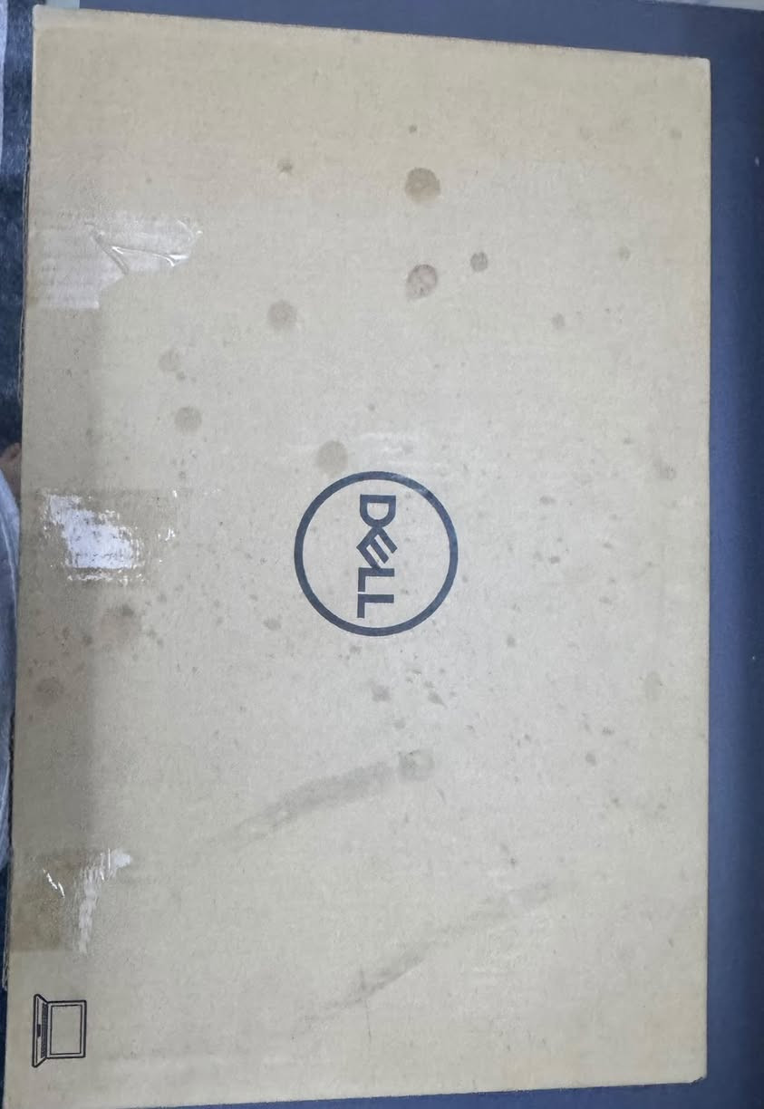 السلام عليكم لابتوبات للبيع
Lenovo V15 N4020
4GB RAM
Intel Celeron N4020
4GB RAM
256GB SSD
شاشة 15.6 إنش HD
الجهاز بدون نظام تشغيل DOS
الجهاز جديد ما مستخدم مخزن عندي عندي قطعتين منه القطعه ب 185,000 الف
Dell Vostro 3520
4GB RAM
15-1235U
256GB SSD
FULL HD 15.6 120HZ شاشة
Unbuntu Linux يجي بيه نظام تشغيل
الجهاز همين جديد ما مستخدم ابد السعر 550,000
الف
التواصل على واتساب فقط ***********
