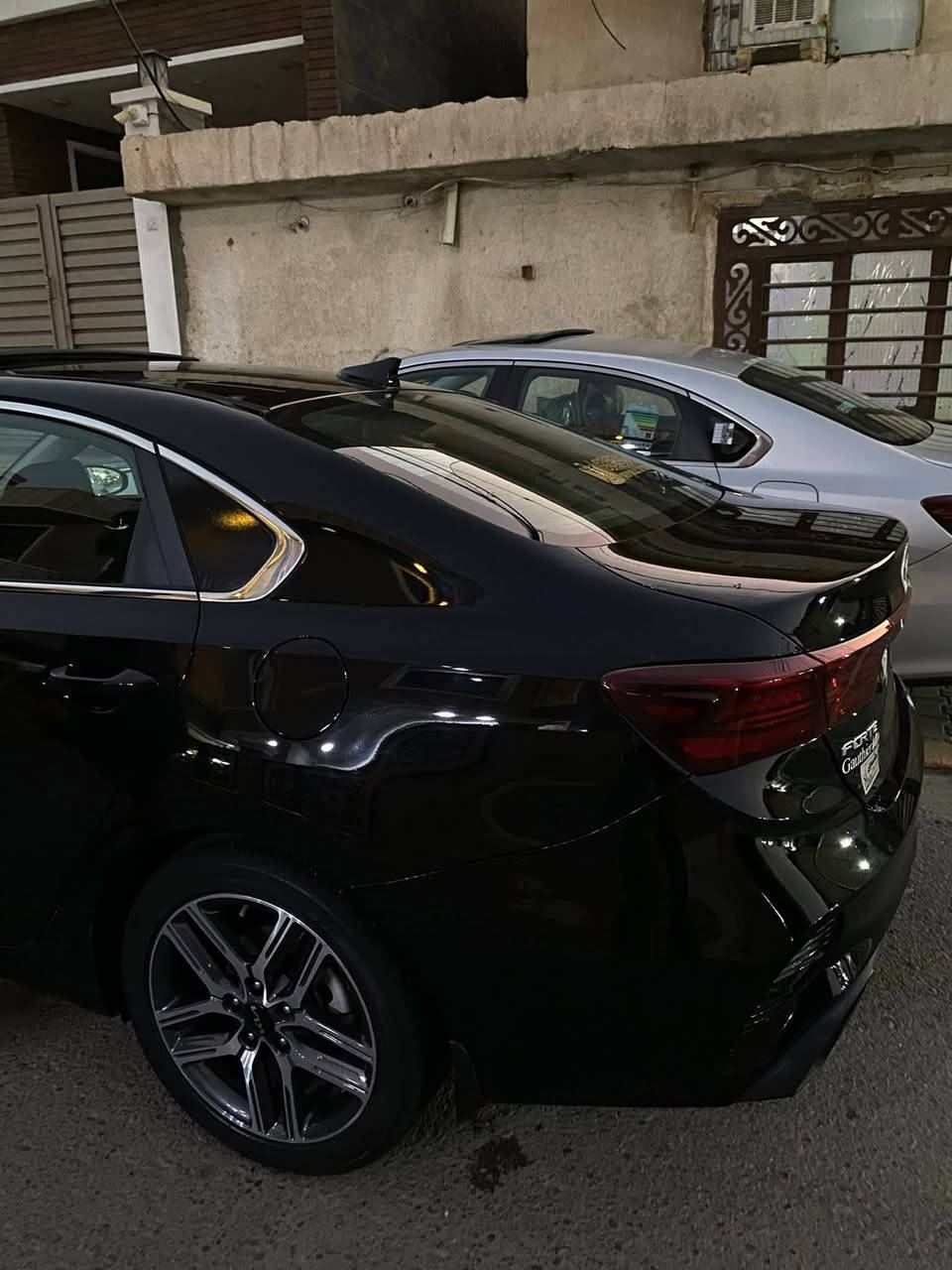 سلام عليكم فورتي 2024 كندي فئه EX محرك 2000 دوش كلين بدون حادث فقط دعاميه خلفيه مبدله ماشيه 8 ميل بوضع شركه فول مواصفات عده بصمه وجلد مكاني بغداد المحموديه سعرها 155 بدون رقم 
*********** متوفر واتساب
