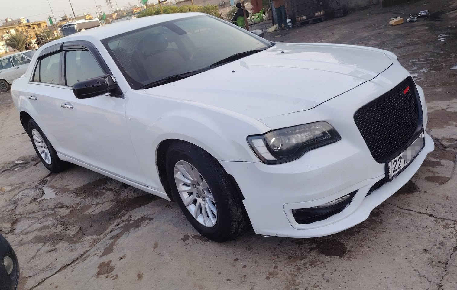 كرايسلر اوباما  اصل 2014
محدثة 20
ادوات ادوات كصه جنطه 
شاشة جبيرة وكاميرا 
تدفئة كشنات 
تشغيل عن بعد
اربع بصمات
تخم تاير جديد حدادة طوبة
مكينه هيمي
فول موصفات ماعده الفتحه 
مكان السيارة العمارة
سعرالسيارة  62 وبيها مجال 
*********** وبية واتساب
