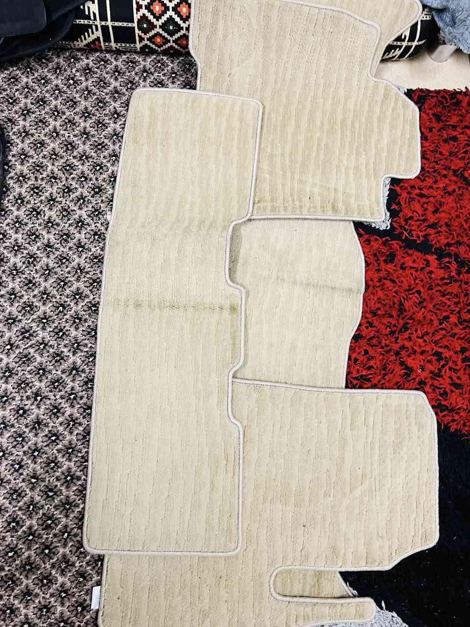 سلام عليكم فرشات مال لاندكروز وهايلوكس وتخم برادو كامل وافلون هم نضافة 100/100كلمن وسعرة للاستفسار ***********
مكاني بسماية
