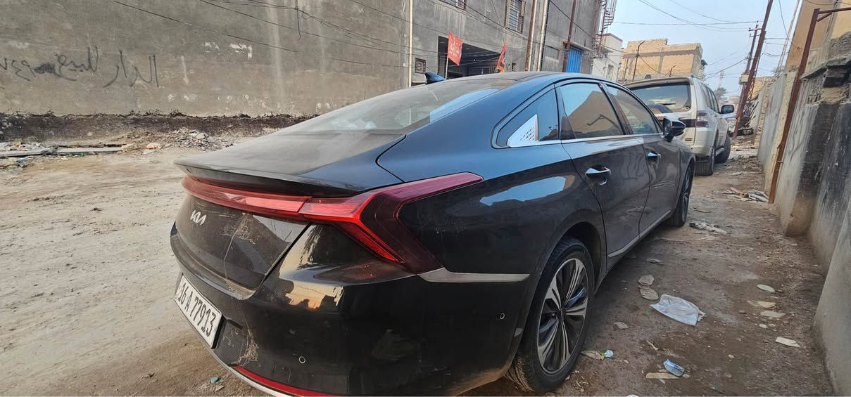 � للبيع كيا K8 موديل 2023 وارد كوري 🇰🇷

فول مواصفات 1/1 ماعده الفتحه 

حادثه جاملغ وبنيد والسونار موجود 

***********

*********** 

📍 مواصفات السيارة:

 • بنزين

 • محرك 2.5 لتر (2500 سي سي)

 • العداد 14,600 كم فقط

 • وارد كوري

 • السيارة نظيفة وبعدهي زيرو

 • ناقل حركة أوتوماتيك

 • أوضاع قيادة (ECO / NORMAL / SPORT)

 • صرفية بنزين ممتازة

 • ثبات عالي بالطريق

 • نظام مانع الانزلاق

 • نظام الثبات الإلكتروني ESP

 • وسائد هوائية أمامية وجانبية عدد6

 • نظام مانع انغلاق الفرامل ABS

 • نظام توزيع قوة الفرملة EBD

 • نظام مراقبة ضغط الإطارات

 • مساعد صعود المرتفعات

 • تثبيت سرعة

 • حساس تصادم

 • حساسات خلفيه واماميه

مقاعد جلد فاخرة

 • مقاعد حظن وتحكم كهربائيه كامل وتدفئ تبريد بلمقاعد

 • تشغيل بصمة وتشغلين عن بعد 

 • تقديم وترجيع سياره بلريمونت

 • شاشة معلومات كبيرة

 • شاشة عدادات رقمية

 • نظام بلوتوث + USB+ TUBS

 • تحكم كامل من المقود

 • تكييف أوتوماتيك مضبوط (Dual Zone)

 • فتحات تكييف خلفية

 • مرايات كهرباء مع إشارة

 • إضاءة أمامية LED

 • إضاءة نهارية LED

 • جنطه كهرباء

 • مرايا جانبية كهرباء

 • تصميم رياضي وفخم

وبعد بيه هواي مواصفات كلش هواي 

مكان سياره الديوانيه ورقم انكليزي قبل شهرين رقمته دخول جديد 

سعر215 وبي مجال للشراي واتصل بيك خير وتدلل 

***********

*********** ديوانية, القادسية
