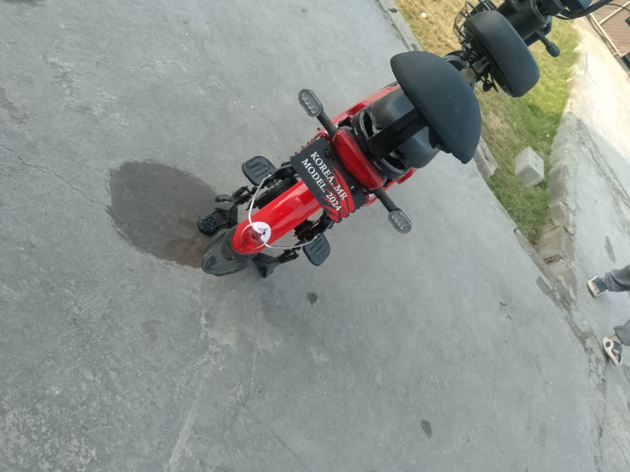 سلام عليكم عندي دراجه ع شحن اريدها 500 بس الظفيره يحتاجلها تبديل واضحه بالصوره
***********
