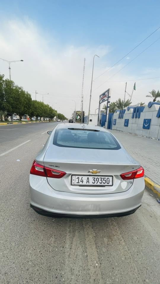 ماليبو 18
حرة رقم بصرة ب اسمي تحويل ثاني يوم 
السياره عليها ادامه كل 6 اشهر مداريها ع ايدي 
ودهن كله اصلي 
مكفول الكير والمحرك والبدي والدواخل 

 فول مواصفات للبيع فقط
تقريرها مياه امطار 
 بيها فقط طعجه صغيرة  بالمدكر الخلفي الايسر واضحه بالصوره والباقي مكفول
🔹 سلايد بانوراما 
🔹تشغيل عن بعد 
🔹 اوتو ستوب ( انطفاء ذاتي للسيارة عند توقف )  
🔹 شاشة كبيرة 
🔹كشن السايق كهرباء
🔹 اشاير في مري 
🔹 قطعتين تبريد
🔹 ويل 17 
🔹 فول تحكم استيرن
🔹 بصمه تشغيل 
🔹اربع ابواب بصمه 
🔹الصندوق بصمه 
🔹 السياره جاهزه من مجاميعه و ما ناقصه اي شي
السعر 103 
وبخدمه الطيبين💓
***********
