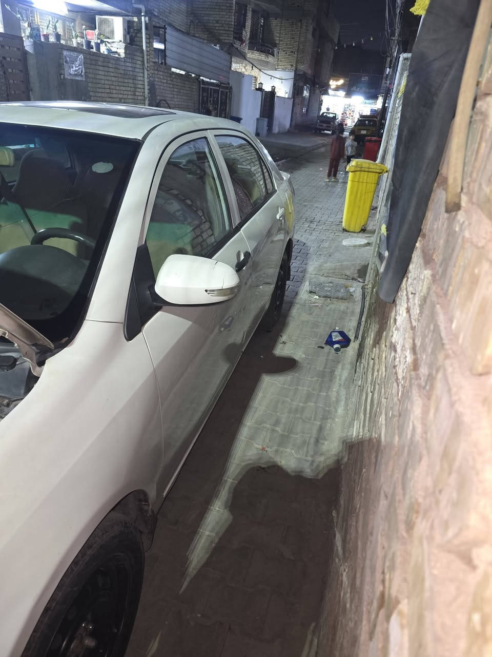 12 سياره مكفوله من الضربه بيه شويه بل جاملغ الخلفي سياره حلوه بيه  شويه يرادله صدر وحمام تبريد شغال  مكان بغداد الشعله *********** السعر 45 وبيه مجال حك الجيه
