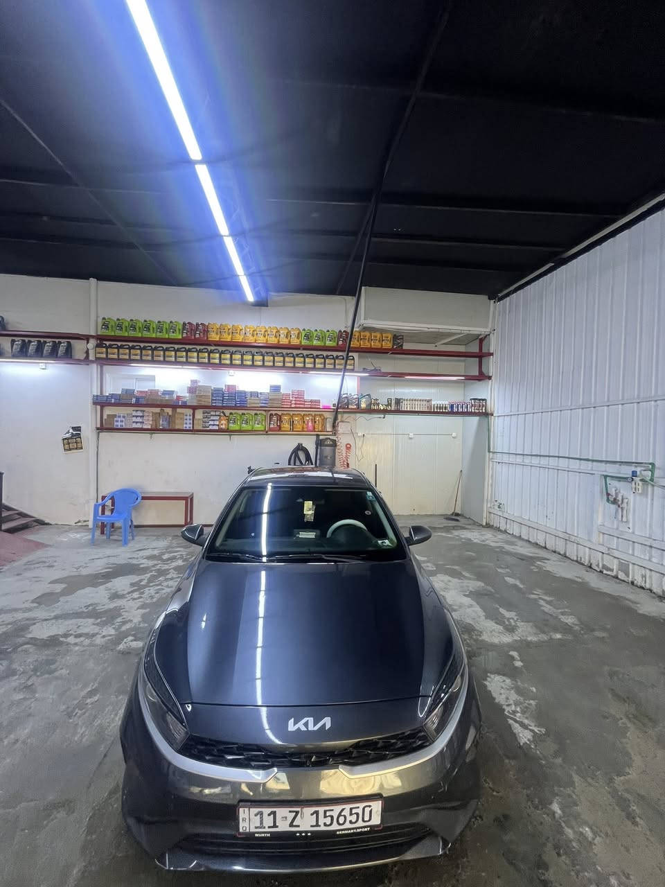 السلام وعليكم فورتي كيا 2023 السيارة استخدامه علا ايدي ومعتني بيه هواي حادثه جاملغ خلفي مبدل بلادي ماشية 40mi
السيارة مواصفاته نص فول 
رقم بغداد بسمي تحويل مباشر
السعر ب152 وبيه مجال ما ارجع احد
مكانه بغداد للاستفسار ***********
