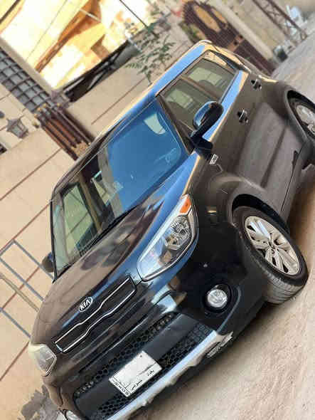 للبيع صول 2017 امريكي مكينه 2000 
رقم بغداد حادثها جاملغ وخشم البنيد مكينه كير جديد سياره ما ناقصها شي ماشيه 103 سعرها 110 وبيها مجال 
***********
