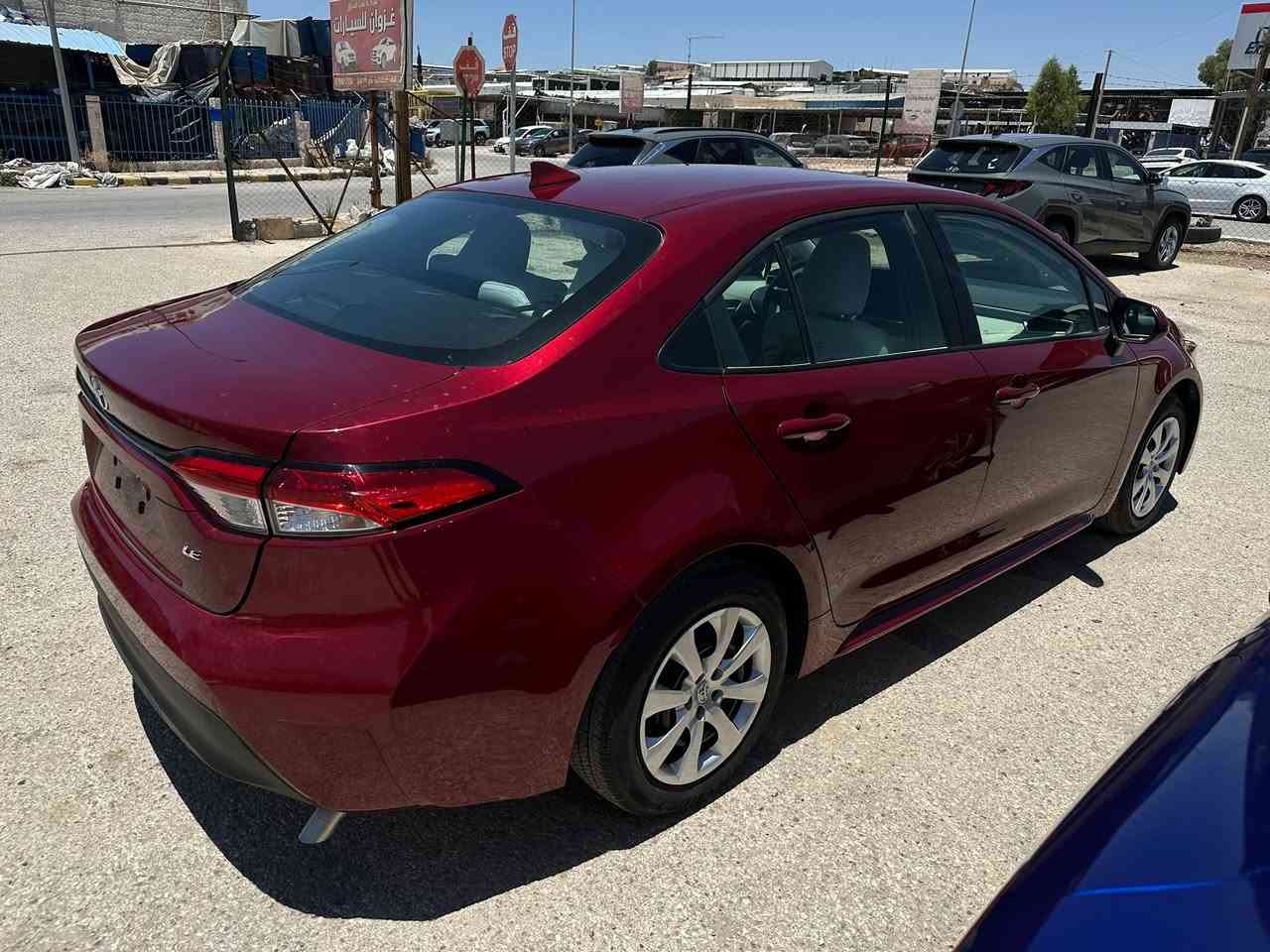 كورولا 2025 حادث خفيف زيرو 300 مايل
مواصفات نصف فول - لون احمر غامق 
- داخل جلد ابيض 
- شاشة تدعم car blay + android auto
- ممشى 300 mi يعني سيارة زيرو 
- بصمة تشغيل 
- كامرة خلفية 
- حساس خلفي 
- نقطة عمياء 
- باقي مواصفات الامان و المساعدة على القيادة 
- السعر واصل للعراق 129 ورقة
موجودة بالمنطقة الحرة بالاردن توصل للعراق خلال ٤ الى ٦ ايام من تاريخ الشراء وتترقم ايضا شهداء ، للتواصل على الرقم 
*********** على الواتس اب فقط فقط
