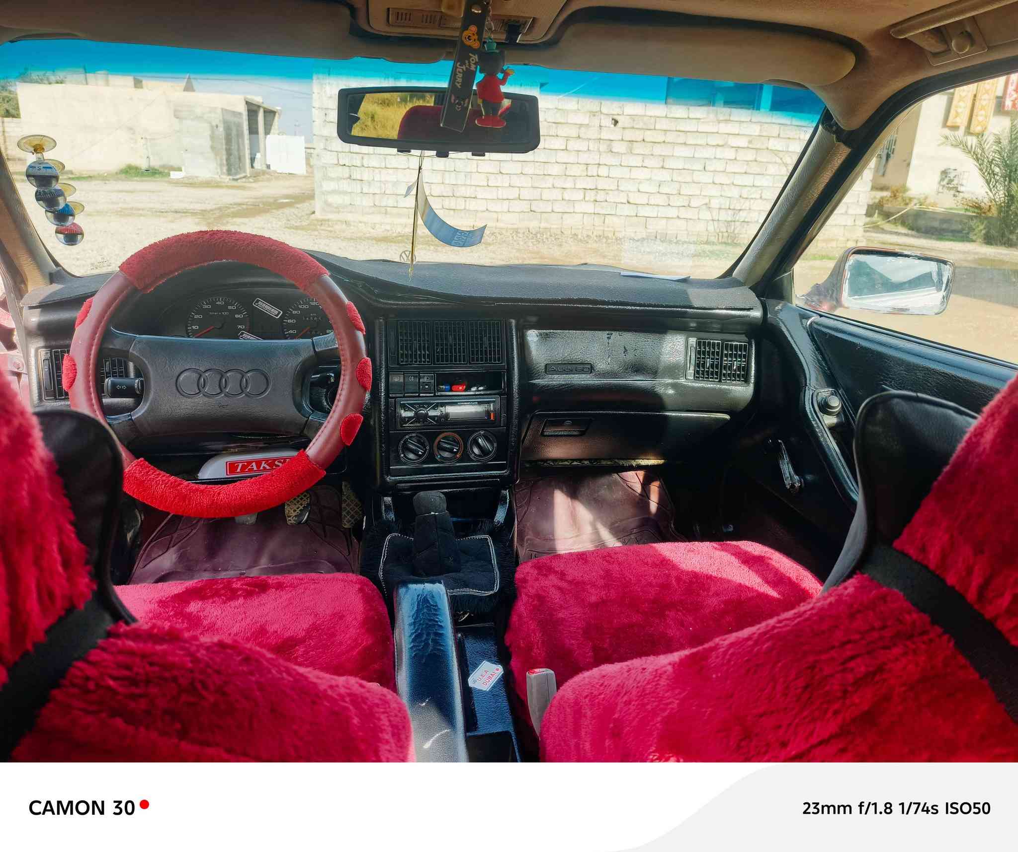 السلام عليكم سياره اودي موديل 1991 للبيع محرك كير بشرط لاصرف ولا تنقيص كهربائيات شغاله كلهن رقم كركوك الماني شرط التحويل صبغ حزام  سياره نضيفه السعر 28 وبيها مجال شي قليل هاتف ***********
