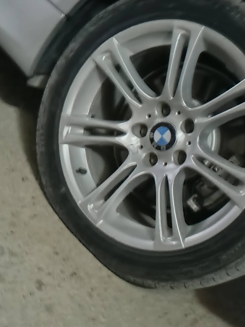 سلام عليكم اليوم وياله لبيع سعر 400$
رقم هاتف***********
