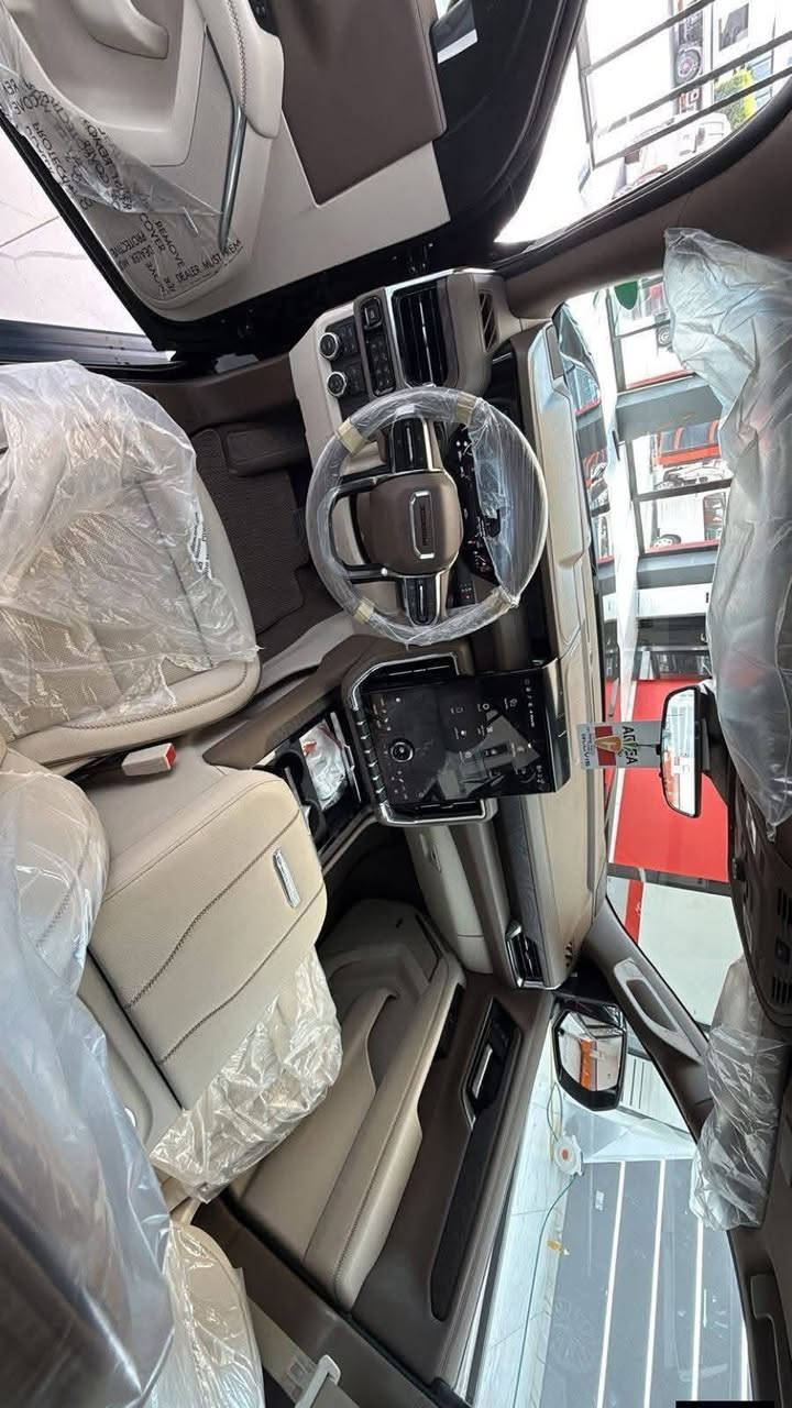 السلام عليكم

للبيع يوكن دينالي Vip

‏GMC YUKON DENALI 2025 وكالة المنصور

السيارة  بحالة الوكالة رقم بغداد ماشية 4500 الف كيلو 

 المــــــواصـــــفــــات :

- محرك V8 6200cc 

- شاشات خلفية مع hdmi

- تبريد ٣ قطع

- وايرلس كاربلاي

- مراية كامرة

- كامرات 360 درجة

- حساسات امامية خلفية

- تشغيل واطفاء اوتو

- رادار

- نضام المحافضة على المسار

- بلك كهرباء

- فور ويل وتو ويل تتحكم بي

- جكات

- هاندبريك كهربائي

- شاشة عرض معلومات على الجامة

- ستيرن كهرباء

- نقطة عمياء

- نضام مراقبة الدسكات

- نضام مراقبة فلتر الهواء

- بانوراما

- مستشعر كشنات خلفية

- كشنات vip منفصلة

- تصعيد وتنزيل كراسي الصف الثالث كهرباء

- كشنات تدفئة+تبريد

- كشنات خلفية تدفئة

- ستيرن تدفئة

- تشغيل عن بعد

- خزن وضعية الكراسي للسائق

- منافذ تايب سي امامي وخلفي وصف الثالث

- كشنات الوسط تنطوي كهربائي ويدوي

مكان السيارة بغداد

***********
