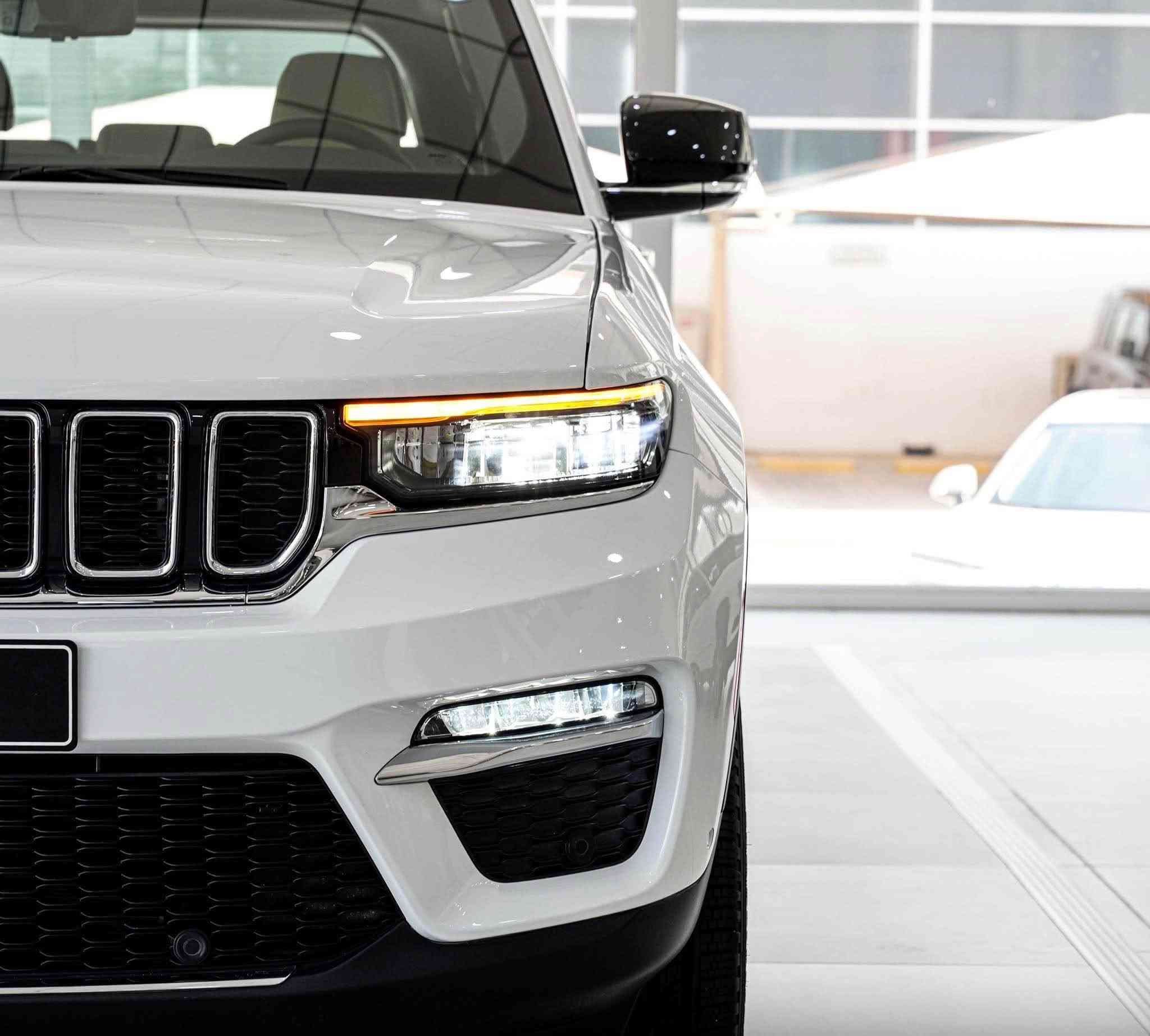 Jeep grand chiroke 2024 clean title
Full full muasafat (limited)
6 piston
9000 km roishtya
Cameray pshtawa , panorama , camera 360 , kushn sard w garm pesh w psht , 4x4 doble axle , 
*********** whats app ‘ viber 
Daway 460 ma3amalaki kam…

جیب گراند شیروکی ٢٠٢٤ کیلن تایتل
فوول فوول مواسفات (لیمیتد)
٩٠٠٠ کم ماشی
*********** واتس ئپ ، فایبر
سعر ٤٦٠$ بیها مجال بسیط أربيل, العراق
