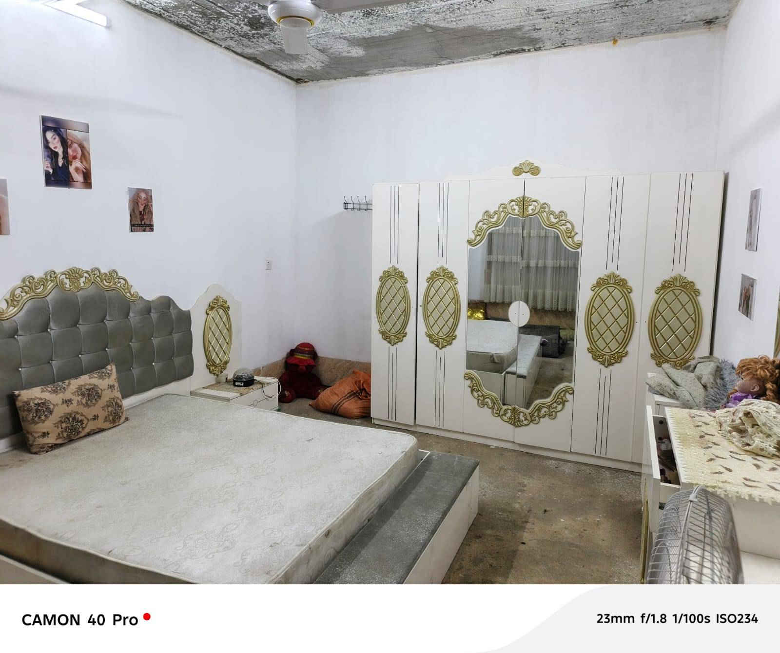 غرفة 8 قطع 6 ابواب ***********
السعر 250
