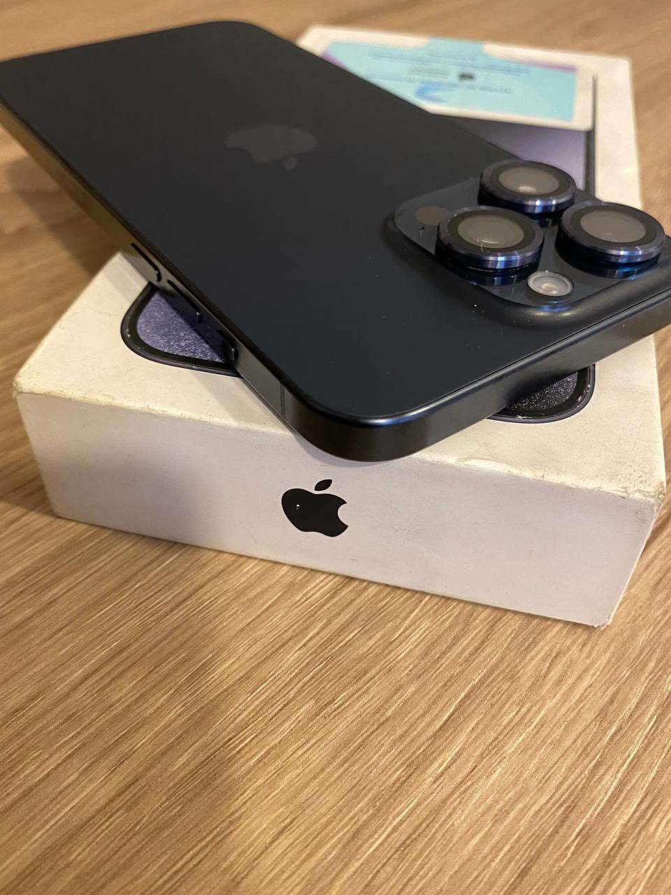 السلام عليكم توفر عدنه ❔
ايفون 15 Pro max ✅
جهاز شرق اوسط ماستر A/AA 😍
بطاريه الجهاز 85  👌
عدد دوره البطاريه ٦٩٠ 
جهاز وتر بروف ضمان الفحص ✅
الجهاز فقط سبراش أو شخوط بل كلاس واضح بل صور  
قطعه تخبل ❤️ألون المميز نيلي 
سعر الجهاز. 980  ألف فقط 💙 
المكان بغداد 
للاتصال  ***********
