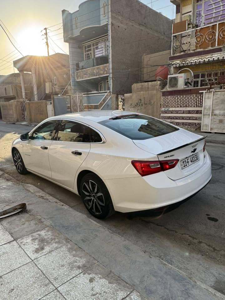 ماليبو ٢٠١٨ وارد امريكي
حادثه بس بنيد وسونار مرفق بالمنشور 
هزه سنويه وارقام جدد 

سياره جاهزه من كلشي كير محرك كهربائيات مكفوله 
صدر تبريد اي نقص مابيه 
فول عده فتحه 

بصمة كشن كهرباء شاشة كار بلي قطعتين تبريد 
اي گلوب مامشتغل بالدشبول 
سعر ٩٤ 
مكاني الامين ثانيه ***********
