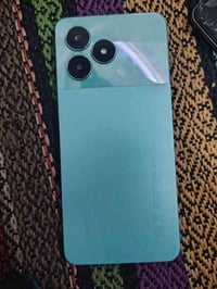 وبركاته موبايلات للبيع نضيفه جدا جدا وللاستفسار علا الرقم 07719085935