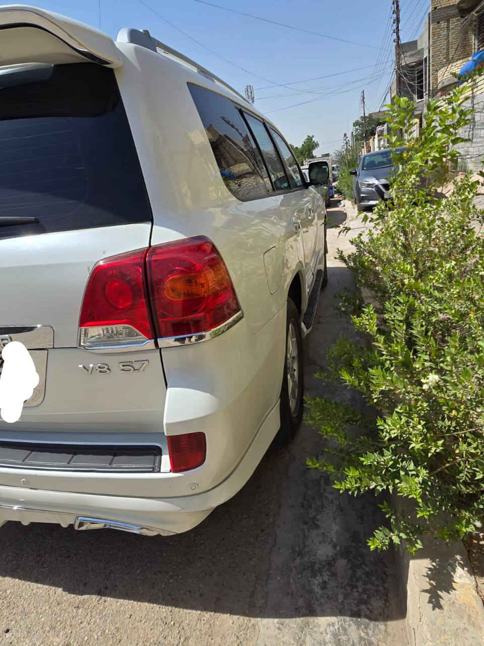 السلام عليكم 
تيوتا VXR مصفحة مسجله في السنوية  موديل 2015 ماشيه 35 الف السياره تصفيح عمان سعرها 5شدات و70 ورقة  الاستفسار لاتصال عل رقم ***********
