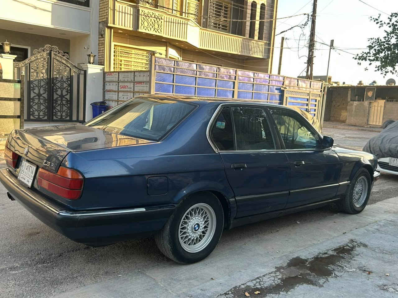 السلام عليكم
للبيع بي أم 735كامل مواصفات كير ومكينه مكفولات تبريد تدفئة شغال تخم تاير جديد صدر امامي خلفي جديد مكفوله من ضربه مصبوغه صبغ جديد فتحه شغاله كشنات كهرباء 
عنوان بغداد شرط تحويل 
رقم تصال ***********
