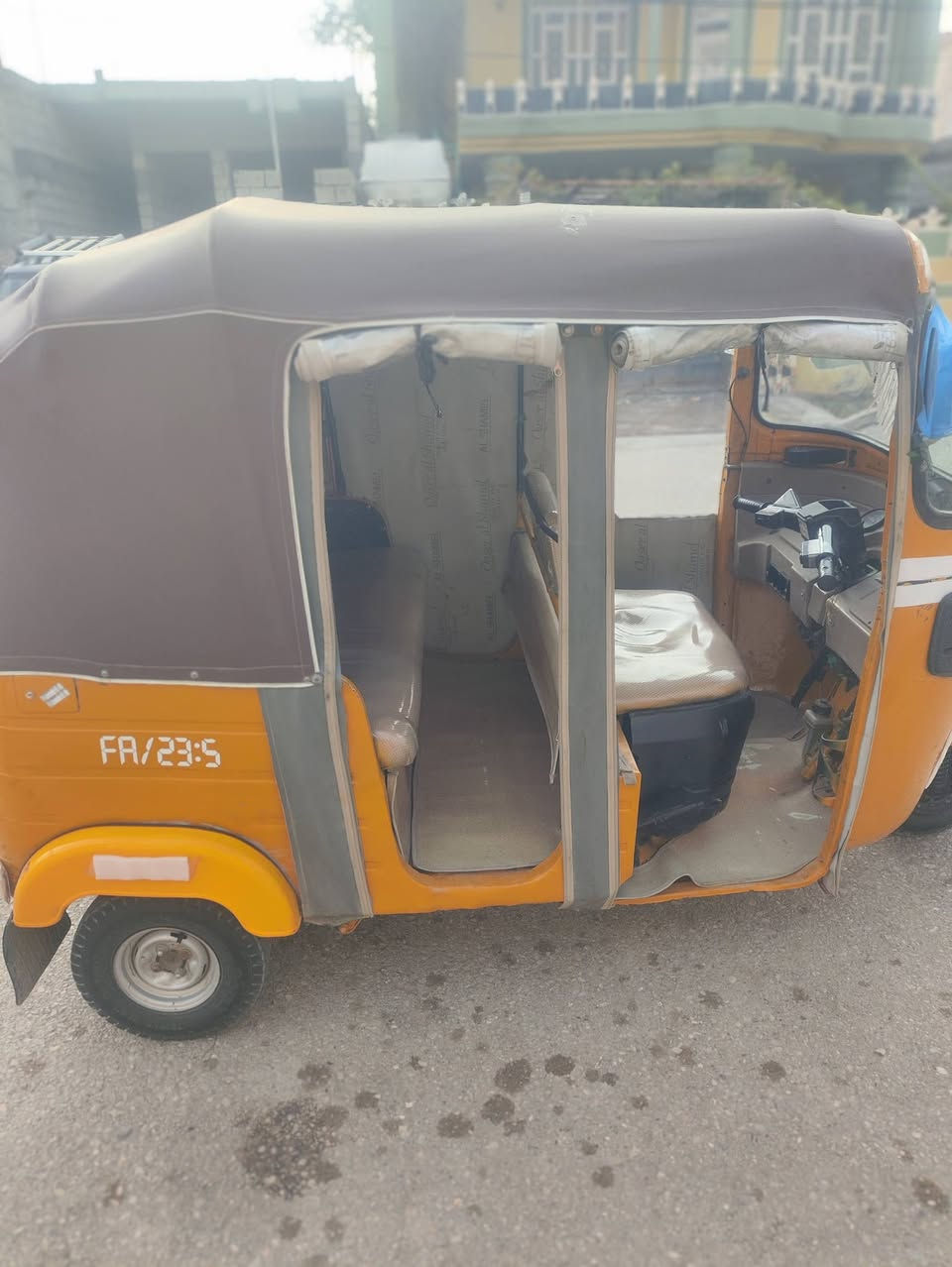 سلام عليكم  تكتك للبيع موديل 2018 تكتك اوراق مو رقم اوراق مكفولة كفالة لحد الترقيم تكتك كاملة مكملة على تخم تاير كهربائيات مكينة 20 تجفيت جديد كامل الاكسن مكفول اول تبدلة دهن الها المكينة مكفولة كفالة عامة كله شركه السعر خاص المكان ديالى بلدروز هاذ الرقمي***********
