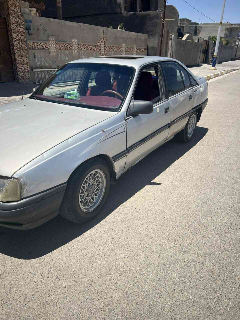 السلام عليكم 
للبيع اوبل اوميكا موديل 89
محرك كير لا تنقيص لا تبخير 
لايت عالي ناصي بگات 
اشاير كلها شغاله
كهربا ئيات جاهزه 
محرك 2000
السياره رقم انبار بسمي تحويل ثاني يوم
انكليزي الجديد 
سنويه لل 2030
دوشمه داخل 
العنوان عامريه الصمود 
السعر 15
***********
