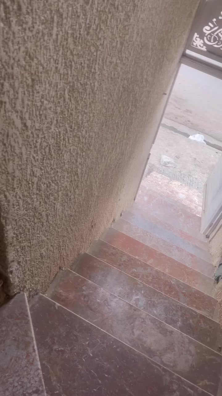 سلام عليكم للإيجار شقه طابق ثاني في شارع ابو دهن كامله                                   التواصل 
***********
