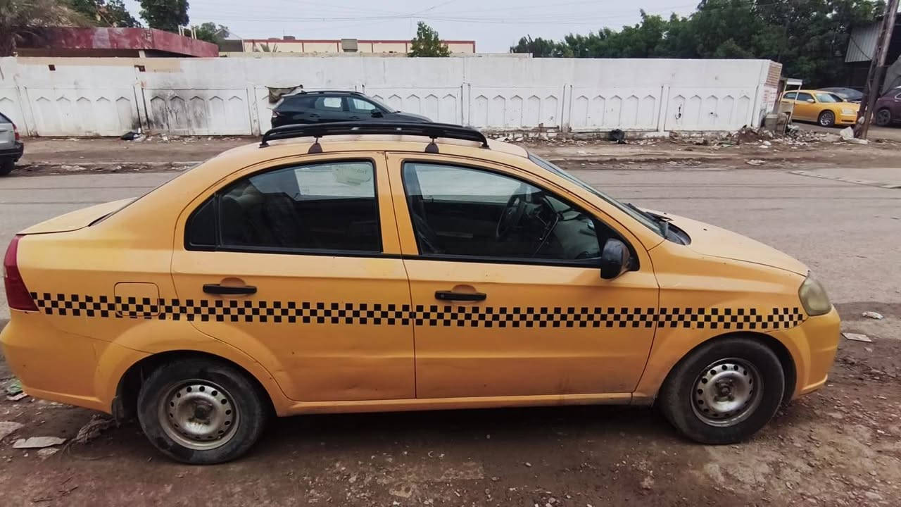 افيو 2009 للبيع
نظيفة وجاهزة تشتغل بيه على باب الله بيه دعجه موضحة بالصورة جوه باب السايق مصفرة هيئه وغرامات سنوية لل30  رقمه نجف السيارة بسمي ببغداد حي اور شرط التحويل ب52 وبيه مجال للشراي رقمي ***********
