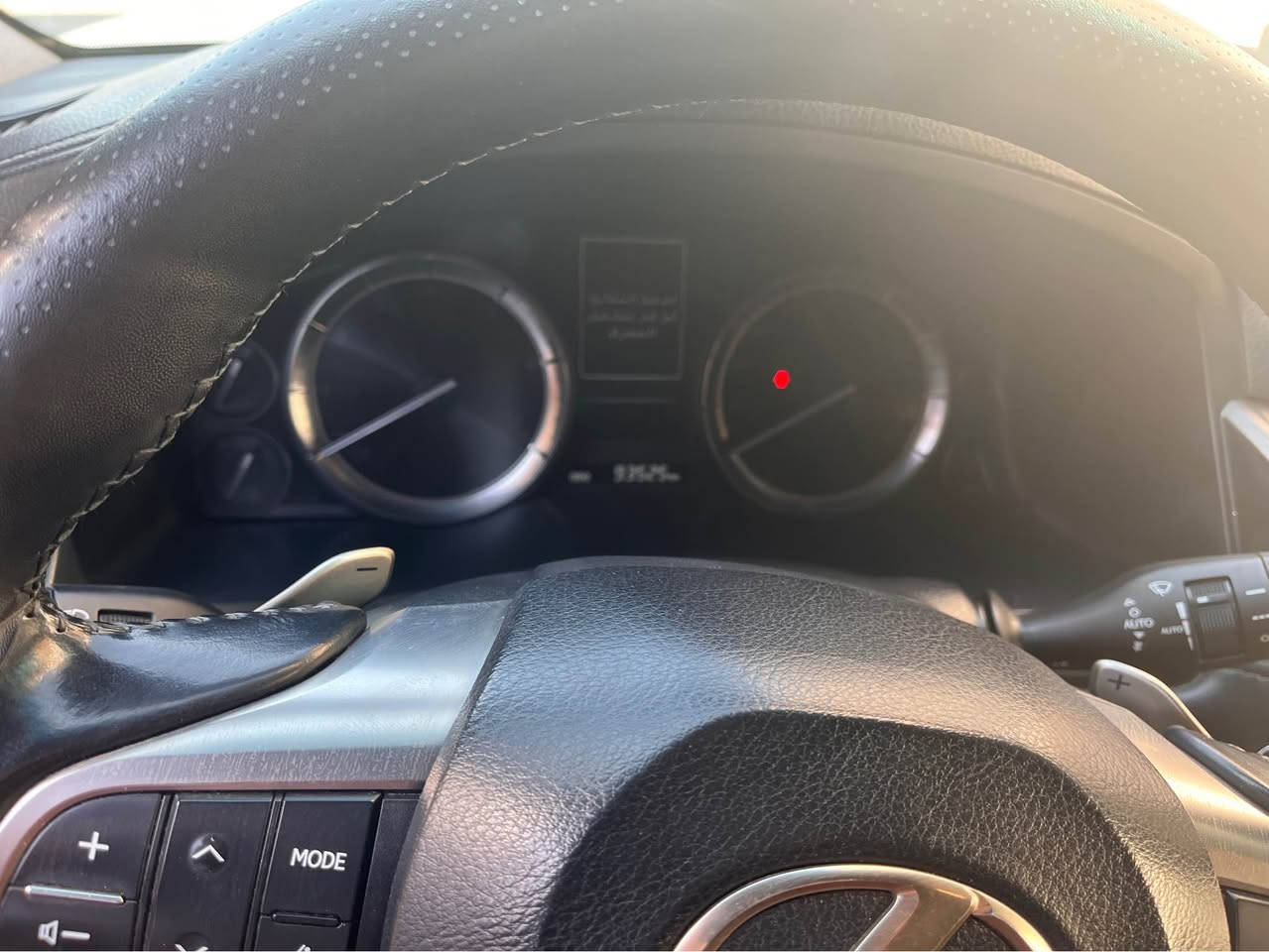 لكزس 2018 خليجي ماشيه ٩٧٠٠٠ بيها بارد قليل جدا وركن دعاميه خلفي صبغ رقم بغداد باسمي بصمتين وكارت السعر 68500 للاتصال *********** مكان السياره الاعظميه بغداد بغداد, العراق
