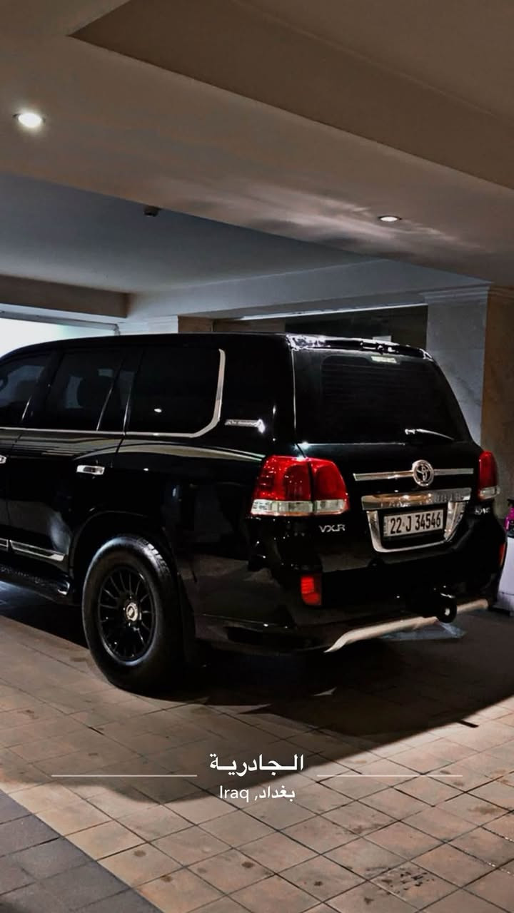 السلام عليكم
للبيع 

لاند كروز VXR فول مواصفات 

مديل 2011

معروفه مواصفات الاند كروز 

جاهزه من كلشي بدون حادث ولا اي شي بيها صدر جديد اصلي مال وكاله مو تجاري قوايش جديد اصليه فلاتر جميع السياره كل الفلاتر الي تخص تبريد محرك شوته كير و بانزين كله جديد وكاله كومه شغلات جانت مستهلكه وتجاريه كلها تبدلت اب اصلي وكاله مع الفواتير مال وكاله هواي مصروف عليها 

عليها تايرات شاهين جدد اصلي ووياله اصليه 

الجنح والمساطر وتيارات و الوياله. البلاديه موجوده هم 

بيها فقط بل جاملغ صبغ على كد يمكن اصبعين هيج شي اثر شخط 

السعر 34 وبيها مجال 

مكان السياره الجادريه 

للاستفسار فقط وتساب واتصال مارد على ماسنجر 

***********
