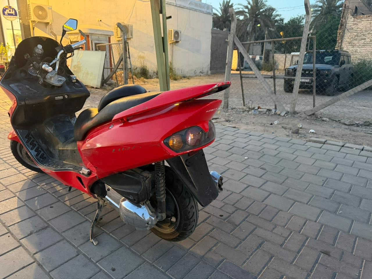 السلام عليكم 
فورزه 06
 دراجه نكره بكل وكت 
قبل ٣ ايام بدت ادخن 

السعر ٣٧٥ و بيها حك الجيه
تجي تشوف و تقتنع و تشلع عيوني 
اكفلك سرقه و الامور القانونيه
غير شي ابيعلك كوم حديد 

مكاني بغداد زيونه او بلديات
***********
