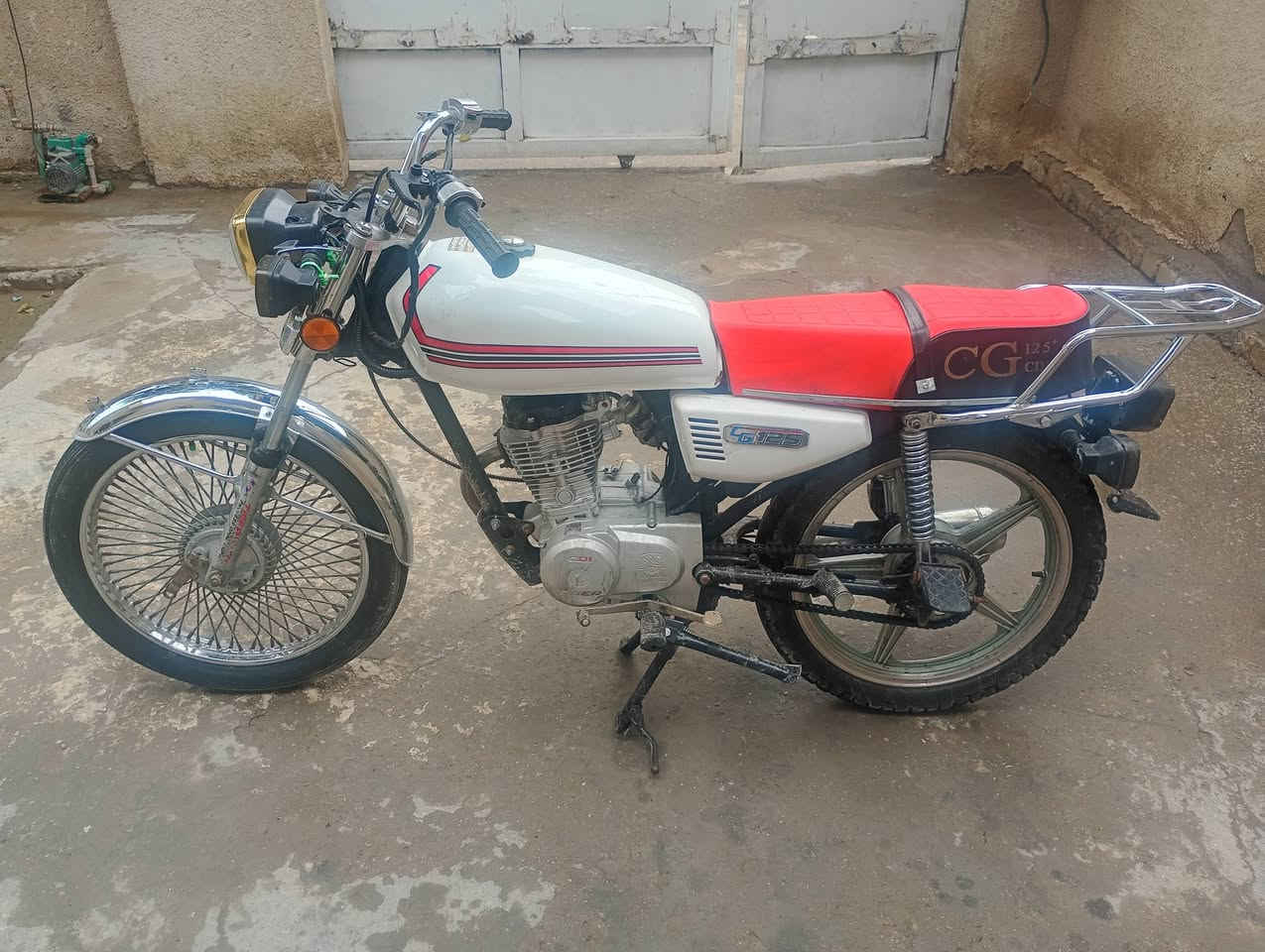 السلام عليكم دراجه 4 كير نوع تايكر موديل 2020 اوراق مابيهه نضفيه مكينه كير نضيفات8 كهربائيات كلهه شغاله السعر 275 قفل المكان بغداد مستعجل على البيع


**إذا كنت صاحب هذا الإعلان وتريد حذفه لأي سبب، رجاءا أرسل رسالة إلى الدعم الفني**