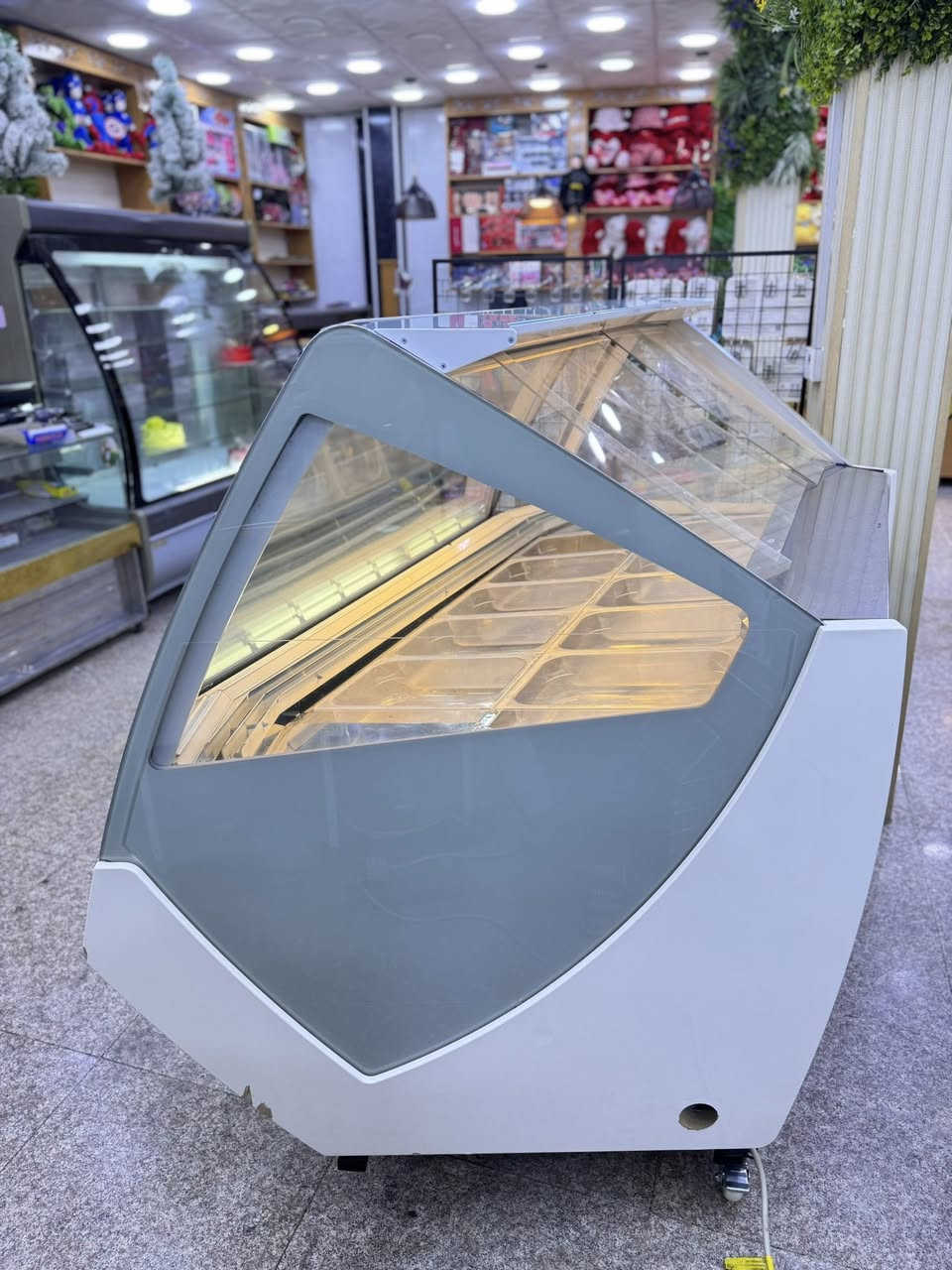 #معرض #الايطالي 
عارضه اوريون أيطاليا 🇮🇹
موديل حديث 
10 بلانك كبير  او. 14 بلانك صغيره 
مستخدم خارج العراق 
نضيفه جدآ
تبريد هوئ
3فيز

العنوان بصره آبي الخصيب حي العسكري  
السعر والتفاصيل مراسله الصفحة 
اؤ الأتصال هـ.     *********** 
#سيدحسين
