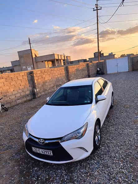 السلام عليكم 
كامري موديل 15أمريكي SE ماشيه 105 الضرر جاملغ خلفي
 أمريكي170 وبيها مجال 
*********** ويرهم مراوس بكامري احدث
