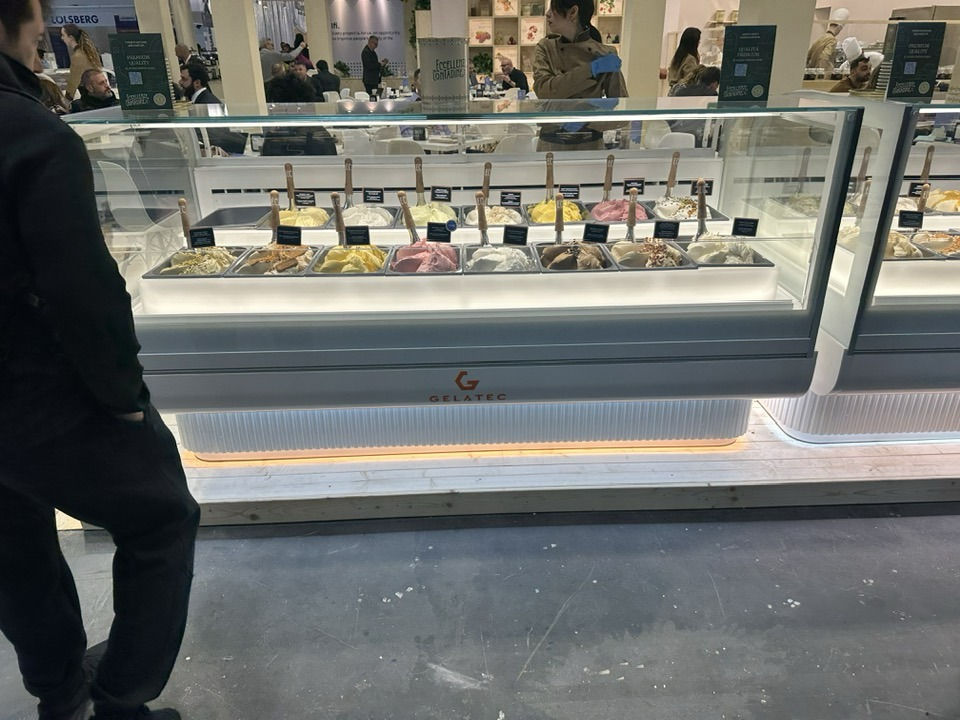 اليوم الورد والياسمين و الخير 🇮🇶 
وصل وجبة جديد قريبا عاريضات ايسكريم 
 من شركة -  Gelatec 
الوكيل رسمي الشركة   (Gelatec)  من العراق🇮🇶🇮🇹
موديل ٢٠٢٦ 
موديل حديث 3دي شاشه  
مع كل مواد احتياط متوفر 
٣ بانكات 
كومبريسر دورين ايطالي
درجة أولى ⭐ 
نرحب بكم بمدينة السليمانية
التفاصيل
*********** 
WhatsApp: 00393899265052
