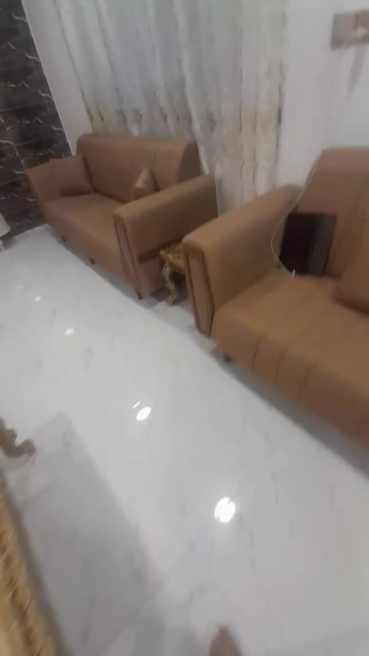 سلام عليكم عندي هذه التخم ١٠ مقاعد جديد شتريته قبل اسبوع سبب البيع صالتي كبيره وهوه زغير مكاني السيديه سعره ٤٥٠


**إذا كنت صاحب هذا الإعلان وتريد حذفه لأي سبب، رجاءا أرسل رسالة إلى الدعم الفني**