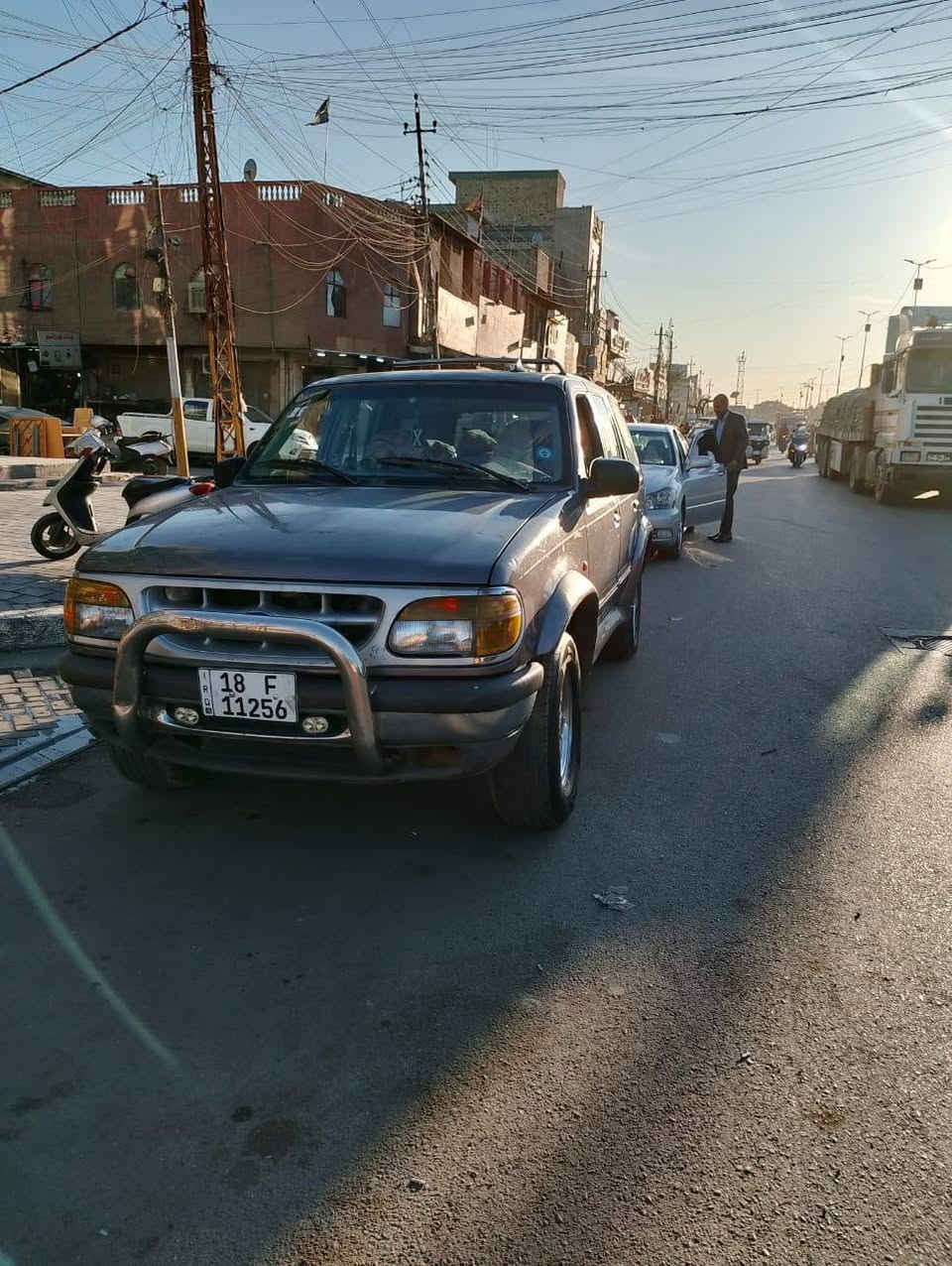 سلام عليكم فورد موديل ١٩٩٦كفاله عامه من صبغ وضربه محور مكينه وكير VVTشادهن جدد مكفولاتسياره حلوه واحلا من الصور تجي وشوف رقم بابل باسمي تحويل ثاني يوم سعر 50وقابل للتفاوض ***********
