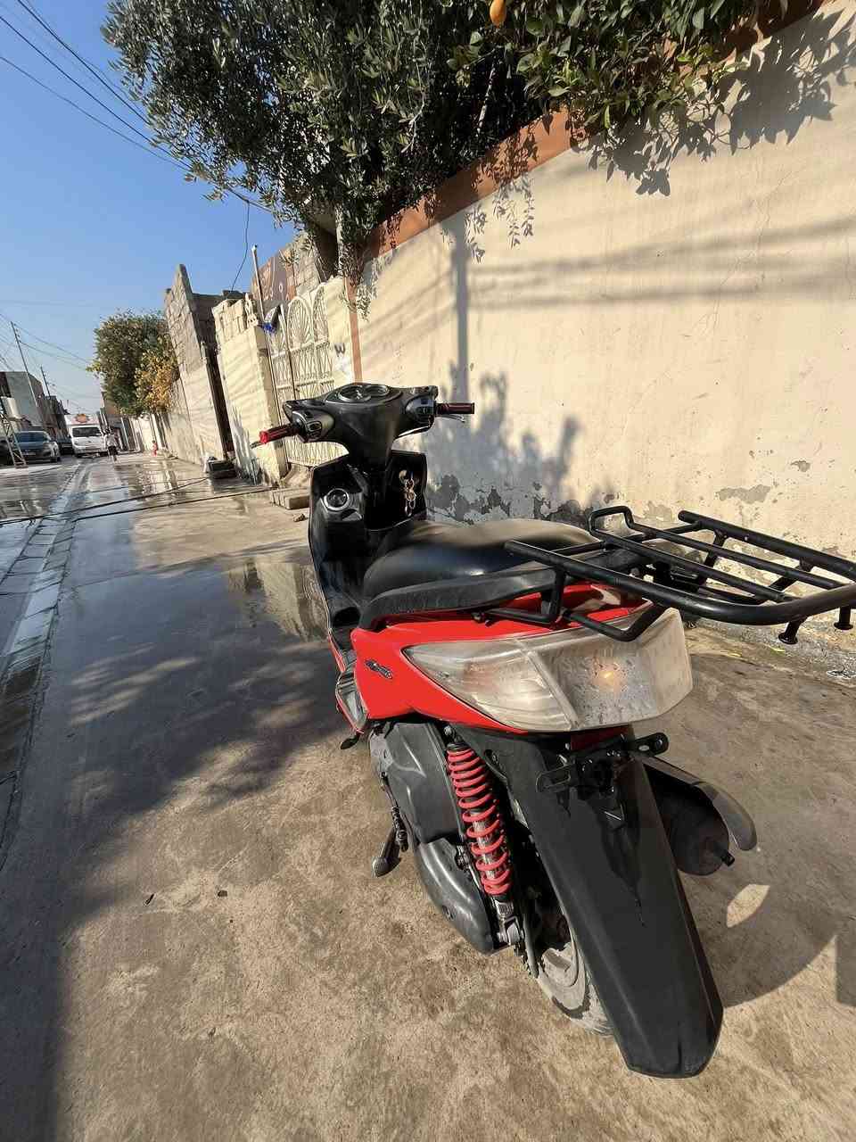 سكنس فحل للبيع
دراجه كامله مايعوزها كلشي 
فقط كيج السرعه طافي ينرادله تصليح
للمراسله والاستفسار واتساب ***********
