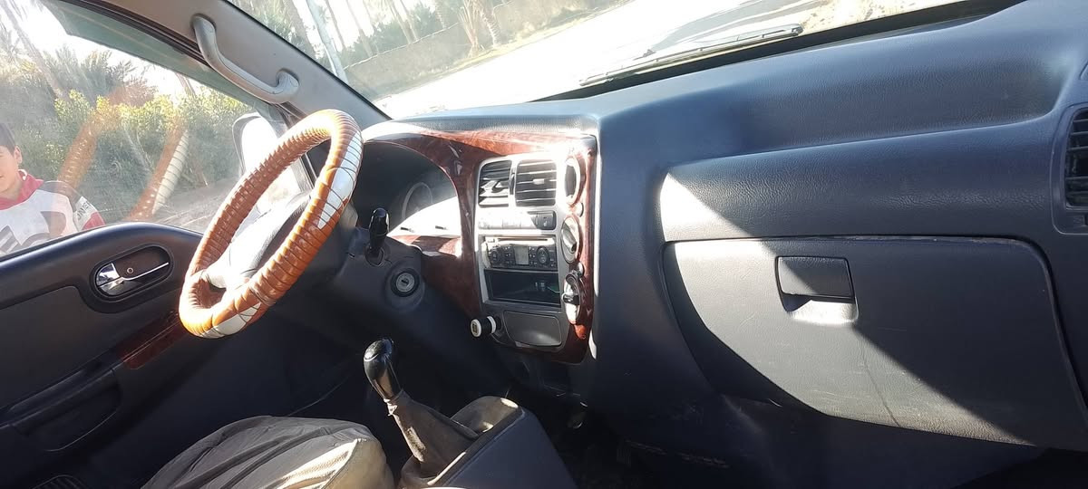 كيا حمل 2007 رقم انكليزي ب 70,وبيها مجال مكان ديوانيه اتصال***********
