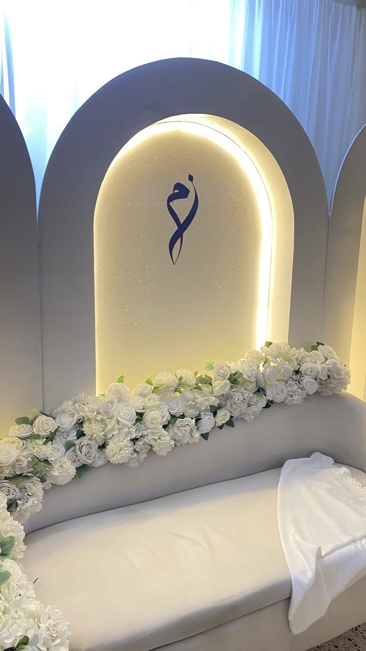 كوشات زهره
موفرين الكم ارقى واحدث الموديلات للعرسان وبأنسب الاسعار للاستفسار دايركت 
كوشات زهره او المراسله والاتصال ع الرقم
***********
