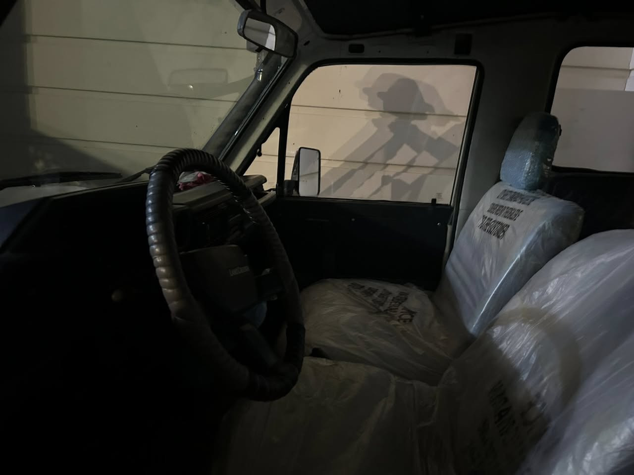 تۆیۆتا مێکزەمین شکڵی کراوە  بە ٢٠١٨  
پێش دیسک 
سوکان کارەباییە دەبل ئەکسل چکنێت و گێڕ بەشەرت 
مەکینە سێ ئێفە گێڕی تابوق
نرخ ٥٥ وەرەقە   ***********ژمارە تەلەفون
